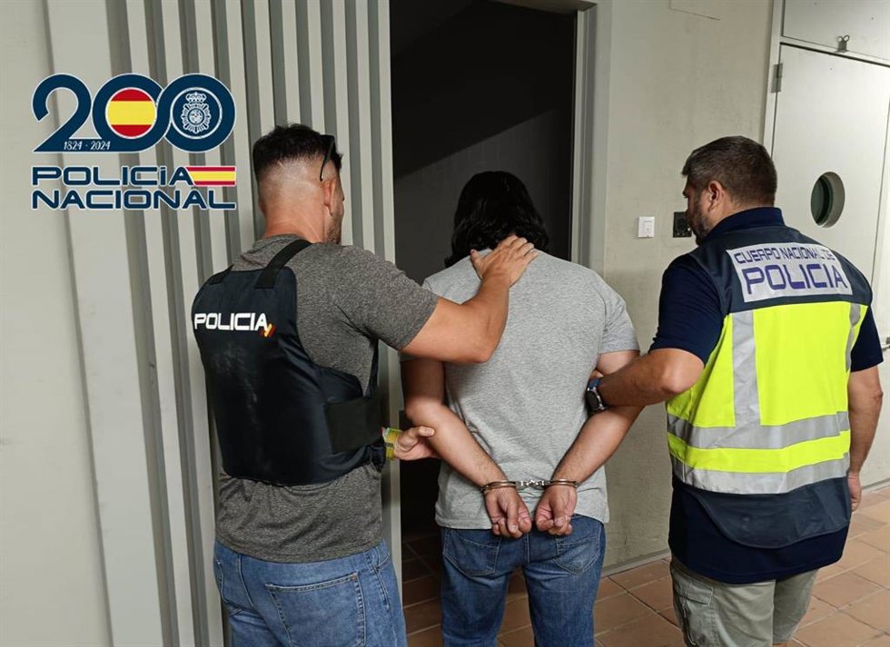 Archivo - Imagen de archivo de una detención de la Policía Nacional 