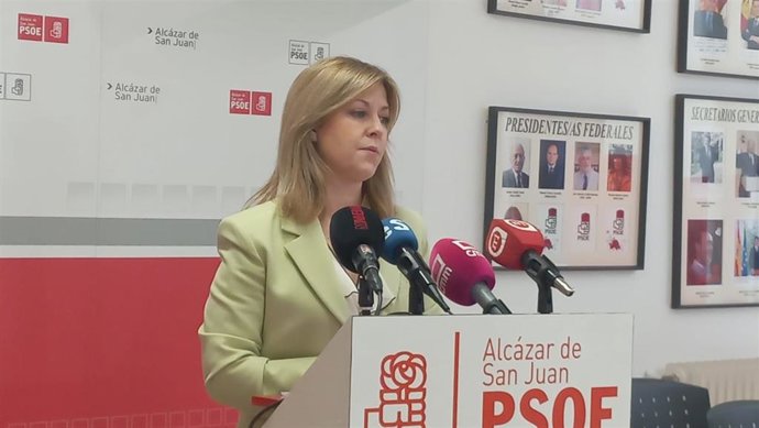 La portavoz del grupo socialista en las Cortes de Castilla-La Mancha, Ana Isabel Abengózar.