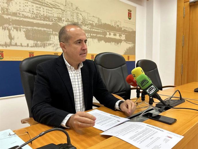 El portavoz del equipo de Gobierno, Jesús García-Barroso, en rueda de prensa.