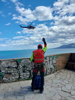 Rescate en el Faro del Caballo (Santoña)