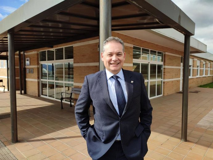 Fundación Vinjoy anima a las Administraciones a impulsar más el acompañamiento a vulnerables frente al "paternalismo"