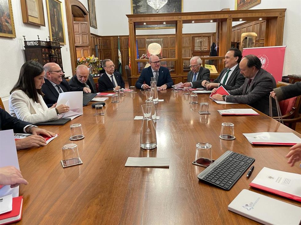 Reunión en la Universidad de Granada sobre los campus de Ceuta y Melilla