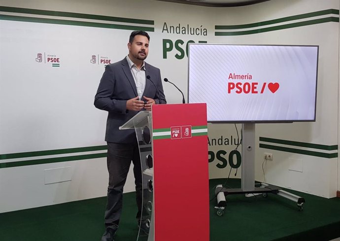 Mateo Hernández (PSOE).