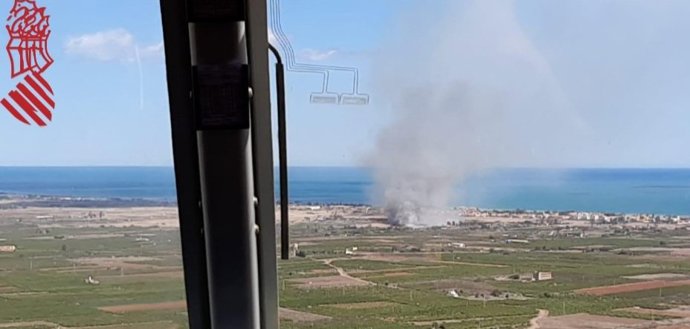 Incendio en la Marjal de L'Almard