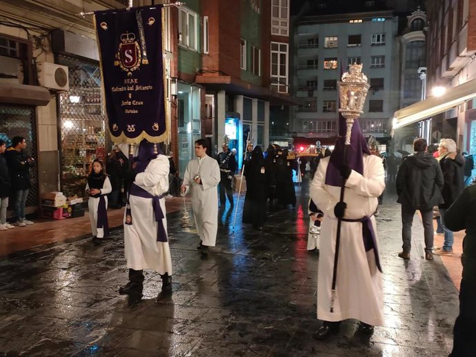 Procesión del Silencio del martes en Semana Santa en Oviedo 2024.