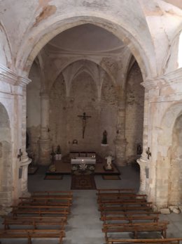 Iglesia de Poyatos.