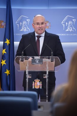 El portavoz del PP en el Congreso, Miguel Tellado, durante una rueda de prensa, en el Congreso de los Diputados, a 26 de marzo de 2024, en Madrid (España). Durante la comparecencia, ha hablado sobre temas de actualidad política, entre otros.