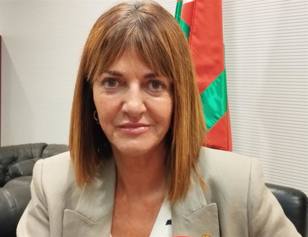 Archivo - La consejera de Trabajo y Empleo del Gobierno vasco, Idoia Mendia