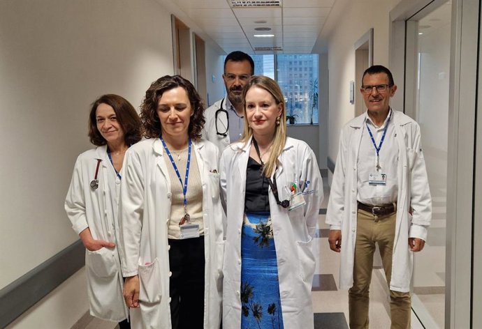 Equipo de la Consulta miultidisciplinar para asesorar mujeres con enfermedades autoinmunes.