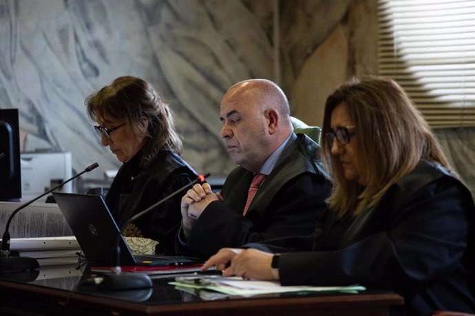 El abogado Juan Manuel Medina durante una vista por el recurso del asesinato del joven rapero en Pacífico, en el Tribunal Superior de Justicia de Madrid, a 2 de abril de 2024, en Madrid (España). 