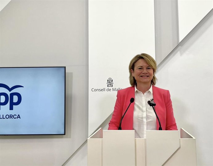 Archivo - La portavoz del PP en el Consell de Mallorca, Núria Riera.
