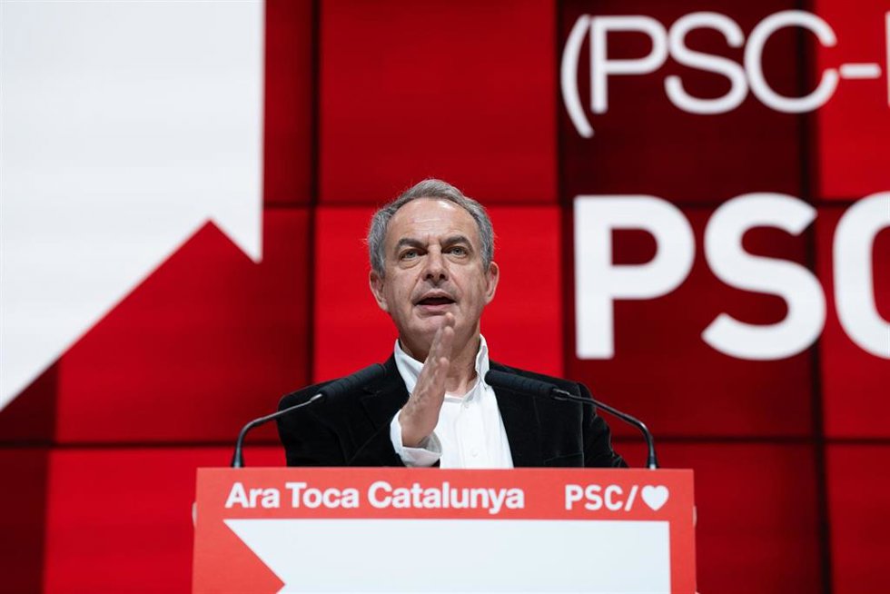 El expresidente del Gobierno, José Luis Rodríguez Zapatero, interviene durante la apertura del 15 Congreso del PSC, en el Palau de Congressos de Catalunya, a 15 de marzo de 2024, en Barcelona. (Foto de archivo).