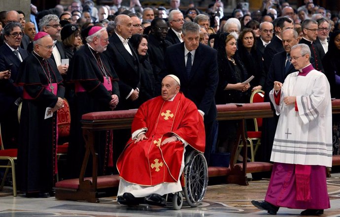 El Papa durante las celebraciones de Viernes Santo