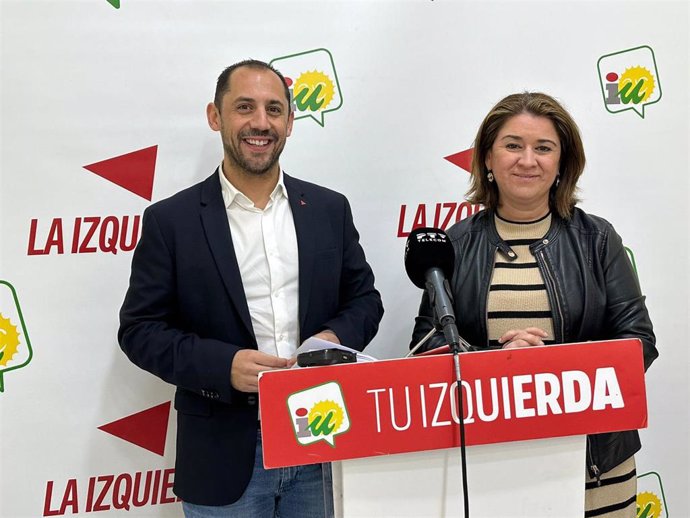Sebastián Pérez e Irene Ruiz, en la sede provincial de su partido.