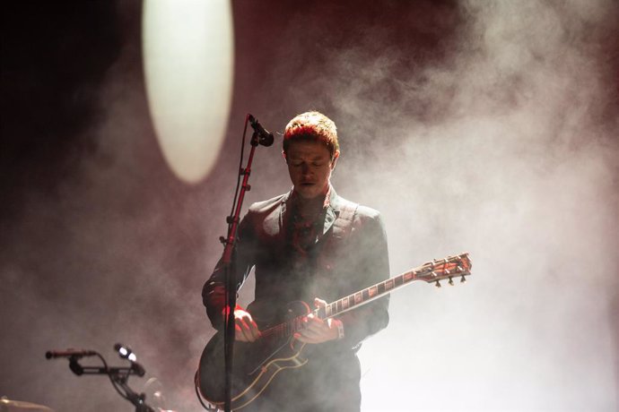 Archivo - El vocalista Paul Banks del grupo musical Interpol durante su actuación durante el Festival Primavera Sound 2022 en el Parc del Fòrum de Barcelona, a 9 de junio de 2022, en Barcelona, Cataluña (España). 