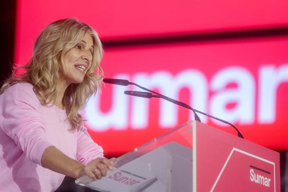 La vicepresidenta segunda, ministra de Trabajo y líder de Sumar, Yolanda Díaz, interviene durante el acto de cierre de la Asamblea fundacional de Sumar, en La Nave, a 23 de marzo de 2024, en Villaverde, Madrid (España). 