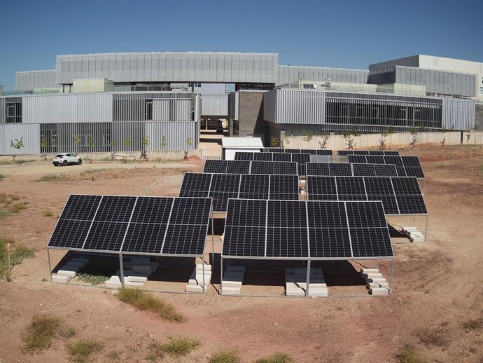 Archivo - Laboratorio instalado en el campus de la Universidad de Jaén en Linares.