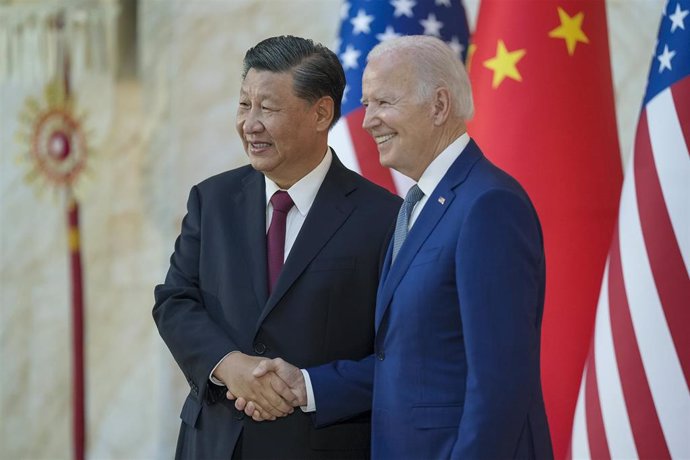 Archivo - El presidente de Estados Unidos, Joe Biden, y su homólogo chino, Xi Jinping