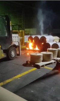 Acerinox dice sufrir un asalto en la fábrica para provocar un incendio y valora el cierre de la planta de Los Barrios