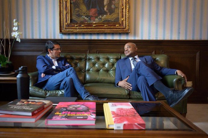 El embajador de Colombia en Argentina, Camilo Romero, y el ministro de Exteriores en funciones, Luis Murillo