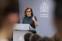 Mónica García ve una "puerta giratoria de libro" el nuevo cargo del exviceconsejero andaluz de Salud en una aseguradora