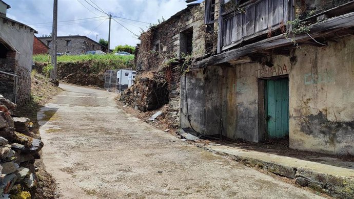 Archivo - Trabada, en Grandas de Salime. Pueblos, zona despoblada de Asturias.
