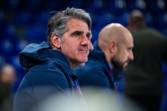 El entrenador de balonmano Carlos Ortega en su etapa en el Barça