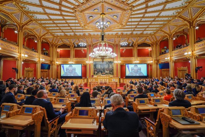 Archivo - 30 March 2022, Norway, Oslo: Ukrainian President Volodymyr Zelensky delivers a video speech at the Norwegian parliament in Oslo. Photo: Heiko Junge / Pool//dpa