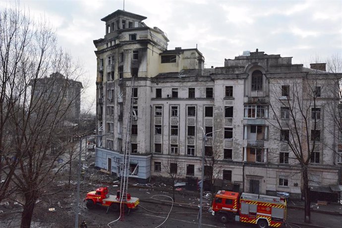 Edificio con daños por un ataque ruso sobre Kiev