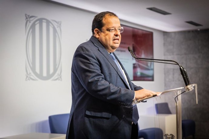 El conseller de Interior de la Generalitat, Joan Ignasi Elena, durante el acto institucional del Día de las Personas Desaparecidas Sin Causa Aparente