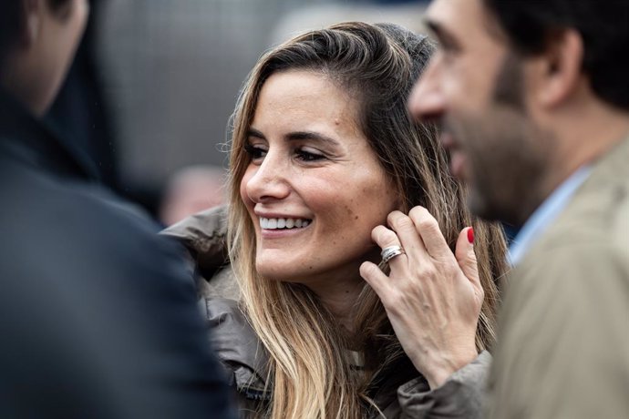 Archivo - La concejala delegada de Deporte, Sonia Cea, tras jugar al pádel en una pista instalada en la plaza de Colón, a 16 de enero de 2024, en Madrid (España). La pista de pádel se ha colocado con el propósito de promocionar la Hexagon Cup, un torneo q