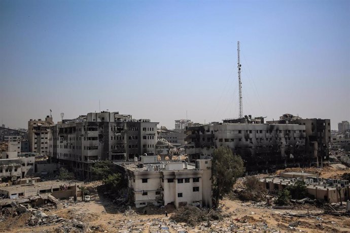 Vista general de edificios destruidos en la ciudad de Gaza