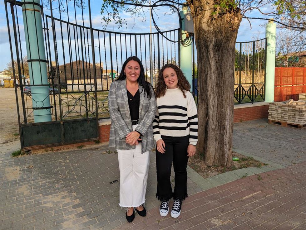 La parlamentaria de Por Andalucía Alejandra Durán y la portavoz de Podemos en Dos Hermanas (Sevilla), Nerea Tovar.