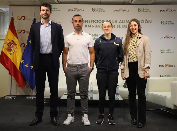 De izda a dcha: Florencio García, Andoni Igartua, María Delgado y Lorena Aira