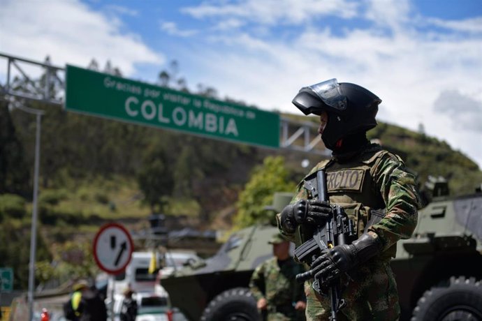 Archivo - Militar de las Fuerzas Armadas de Colombia en la frontera