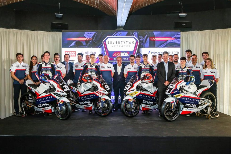 El expiloto de motociclismo Emilio Alzamora presentó este miércoles su nuevo proyecto SeventyTwo Motorsports, una empresa de representación y gestión de talento en la que aportará su experiencia para guiar y representar a jóvenes promesas