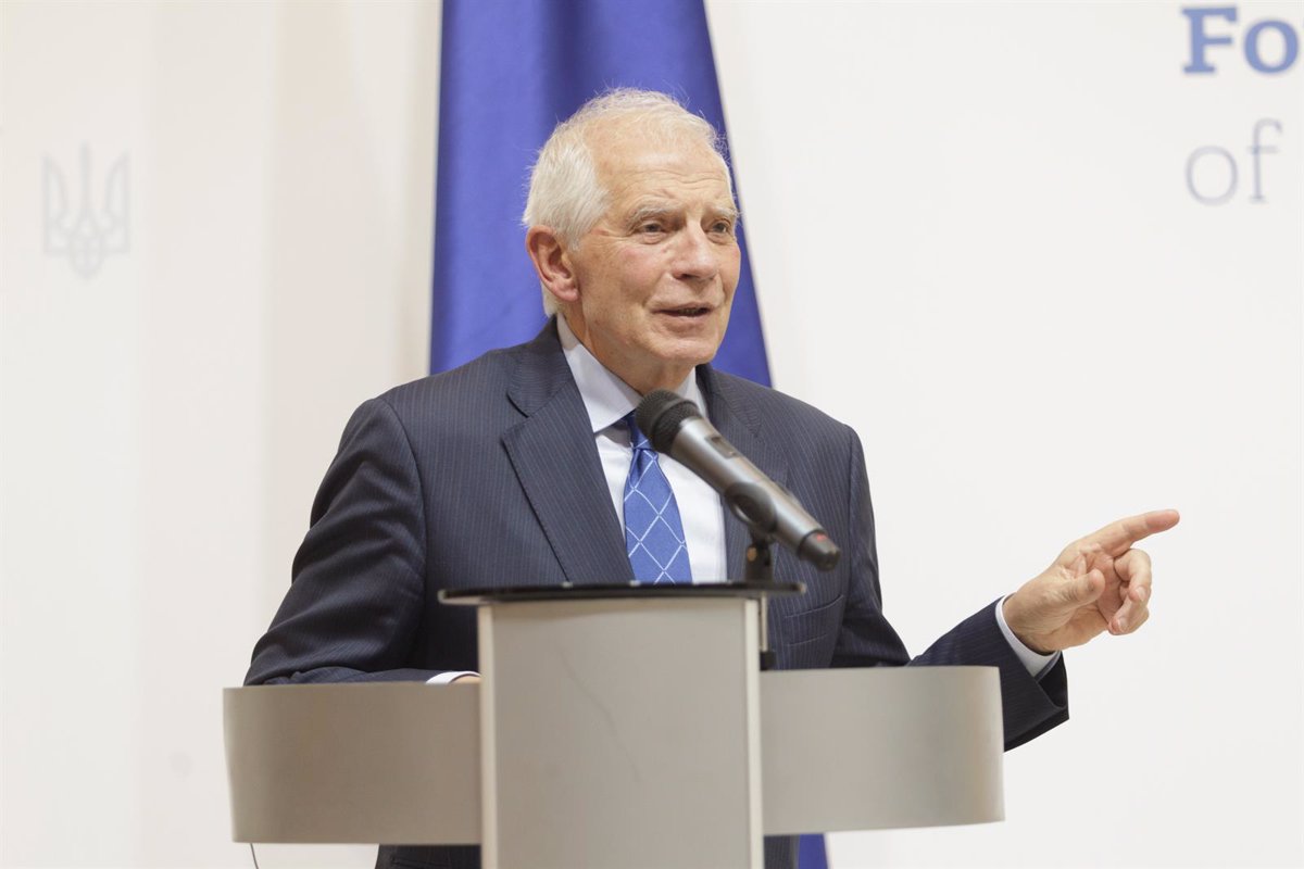 Borrell promises Kuleba increased military support from the EU for Ukraine