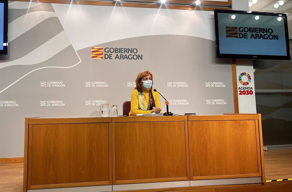 Archivo - La directora general de Salud Pública, Nuria Gayán, en una rueda de prensa sobre la incidencia de la gripe en Aragón a principios de 2024.