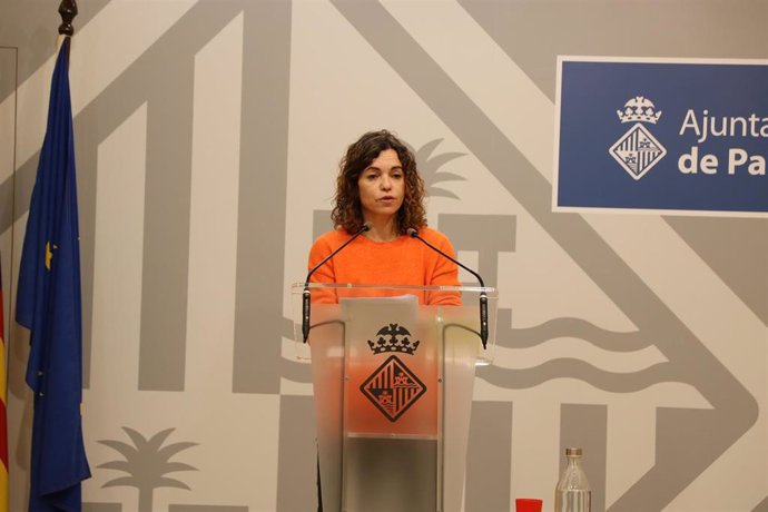 La portavoz del grupo municipal PSOE Palma, Rosario Sánchez, en el Ayuntamiento de Palma.