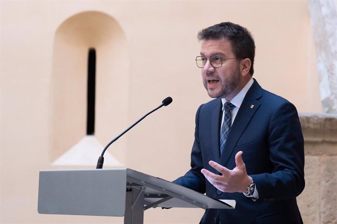 El presidente de la Generalitat de Catalunya, Pere Aragonès, durante una rueda de prensa tras el Consell Executiu semanal del Govern, a 2 de abril de 2024, en Barcelona, Catalunya (España)