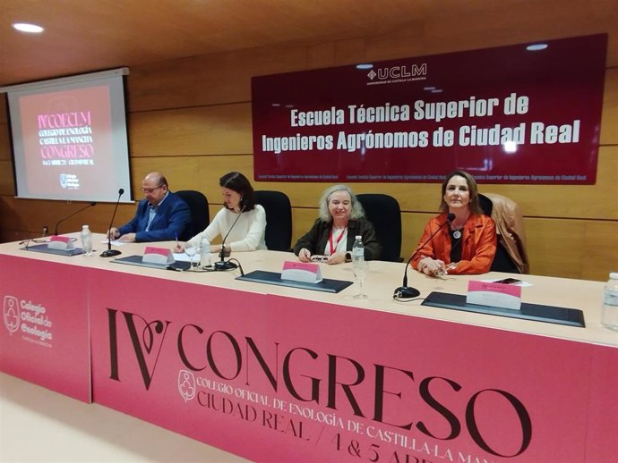 Inauguración del IV Congreso de Enología de Castilla-La Mancha.