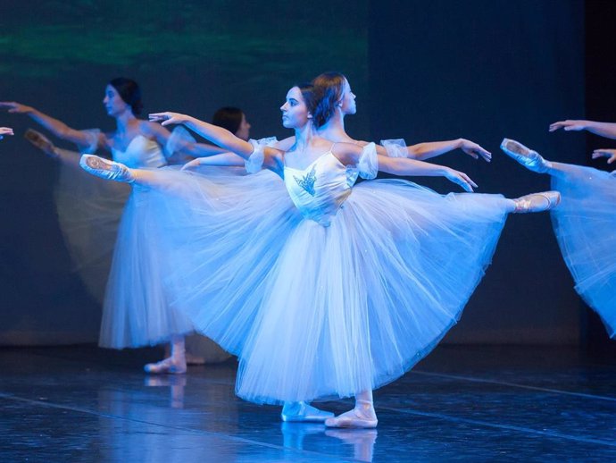 Archivo - Imagen de recurso de una bailarina de ballet.