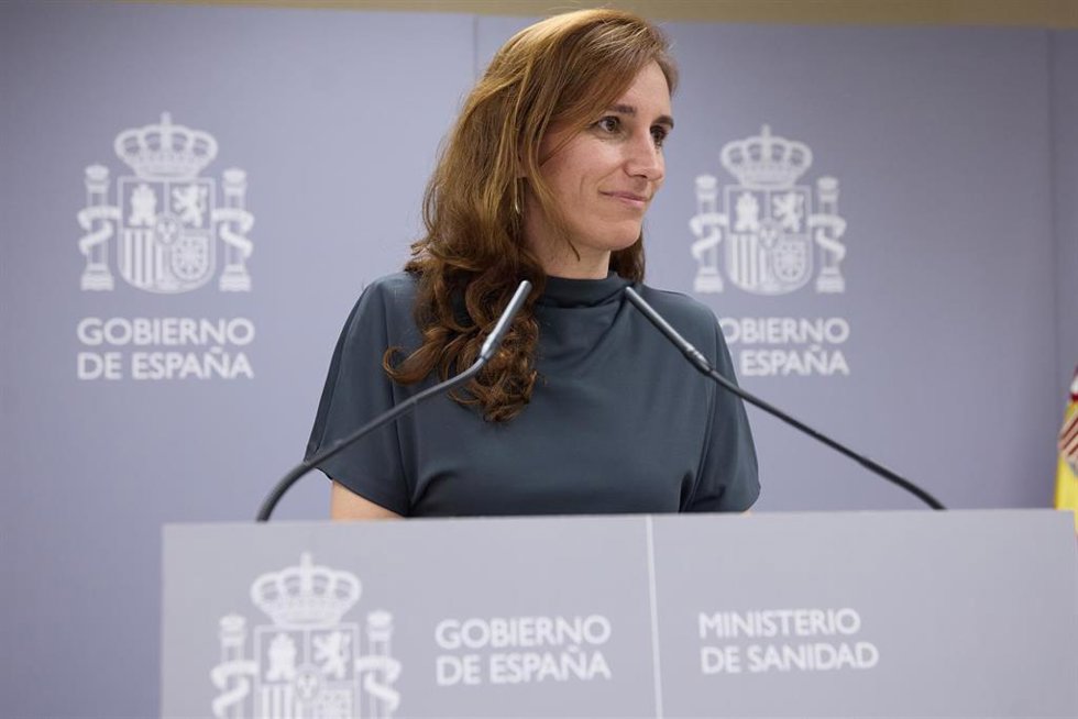 La ministra de Sanidad, Mónica García, ofrece una rueda de prensa, en el Ministerio de Sanidad, a 22 de marzo de 2024, en Madrid (España).