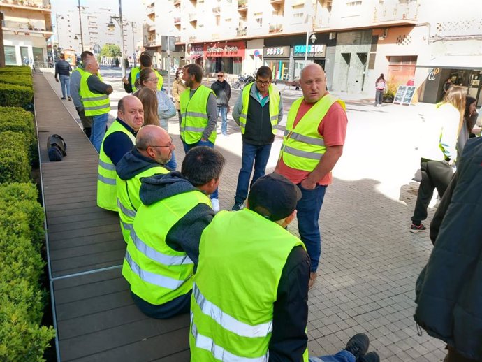 'Chalecos Amarillos' Apoyan Al Agricultor Enjuiciado Tras Un Altercado En Las Tractoradas De Febrero En Logroño