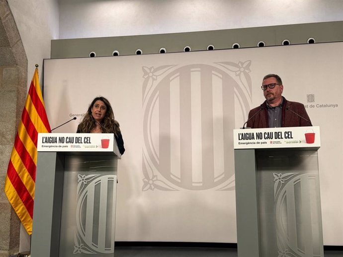 La portavoz Patrícia Plaja y el secretario general de Acción Climática de la Generalitat, Josep Vidal, en rueda de prensa este jueves