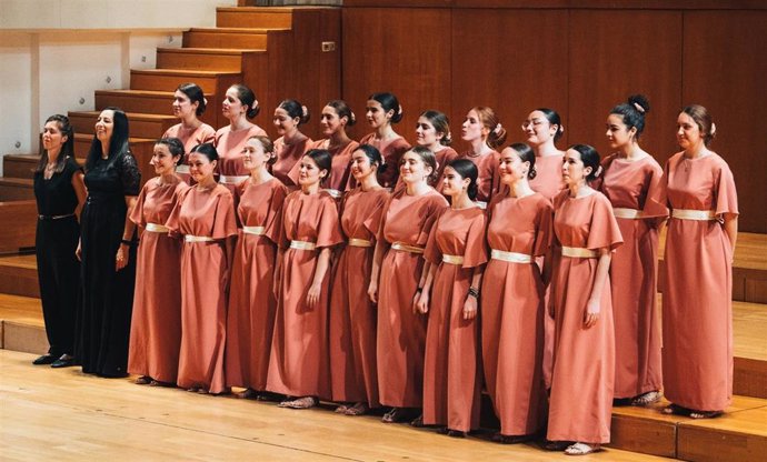 Coro joven de la Escolanía de Tomares.