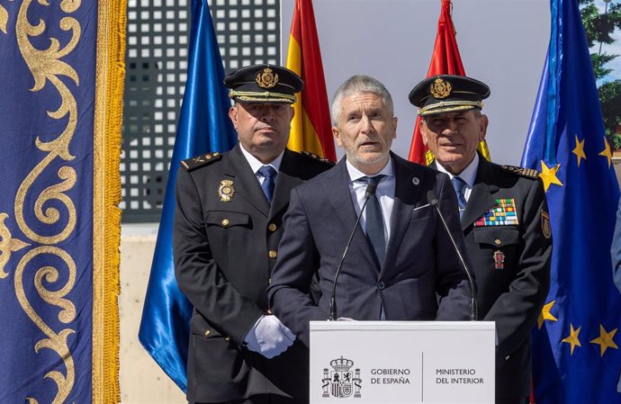 El ministro del Interior, Fernando Grande-Marlaska, interviene durante la inauguración de la nueva comisaría de Soria, a 4 de abril de 2024, en Soria, Castilla y León (España). 