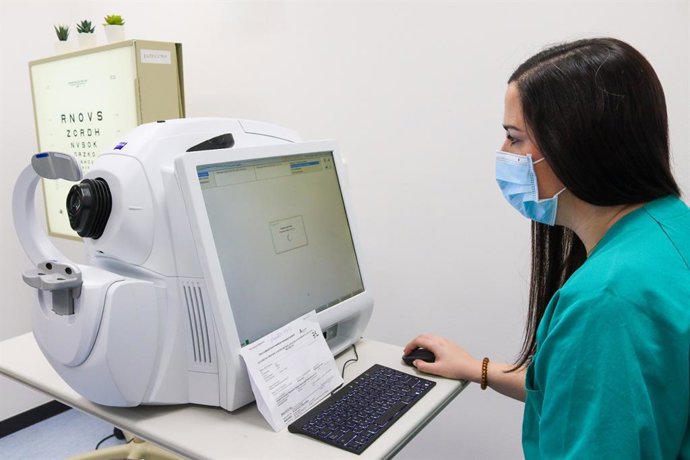 El servicio de Oftalmología del Hospital Civil pone en marcha la consulta Intravítrea de acto único