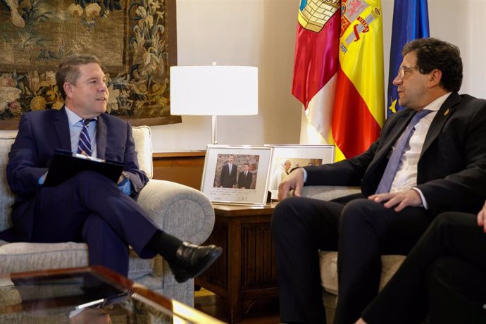 El presidente de Castilla-La Mancha, Emiliano García-Page, y el presidente de la Diputación de Ciudad Real, Miguel Ángel Valverde