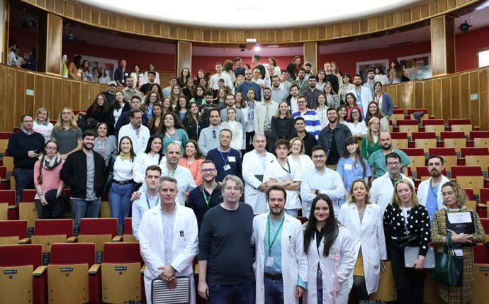 Oferta para especialistas internos residentes en el Virgen de las Nieves